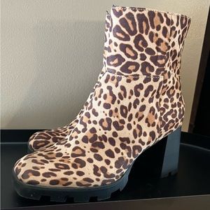Design lab leopard boots